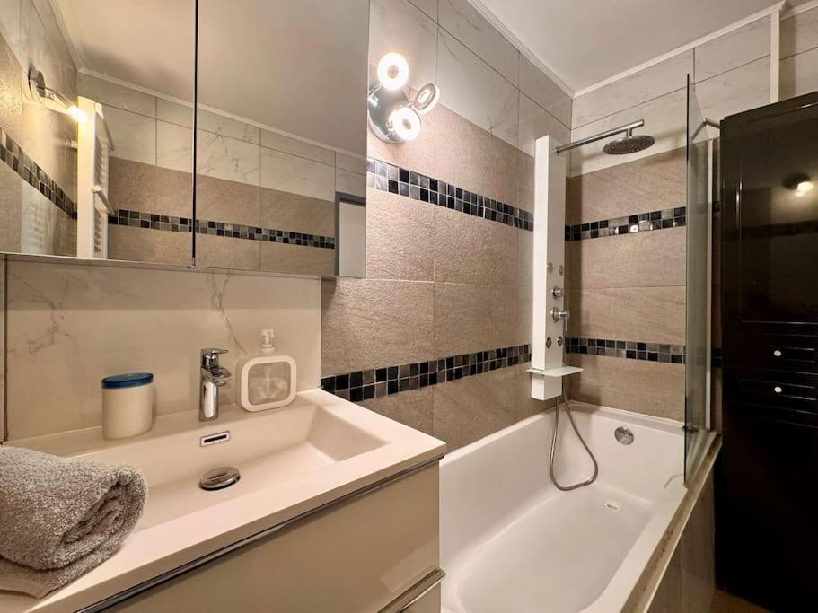 Le Refuge Du Coquelicot Apartment เบซิเยร์ ภายนอก รูปภาพ